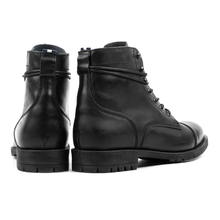 GORDON TOE CAP BOOT Black Waxy Leather