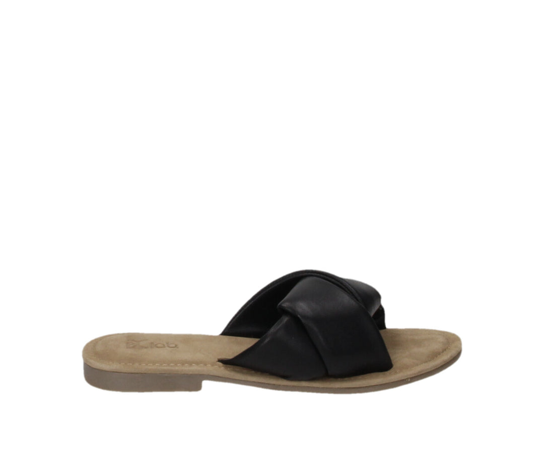 SAND SLIPPER Black Leather
