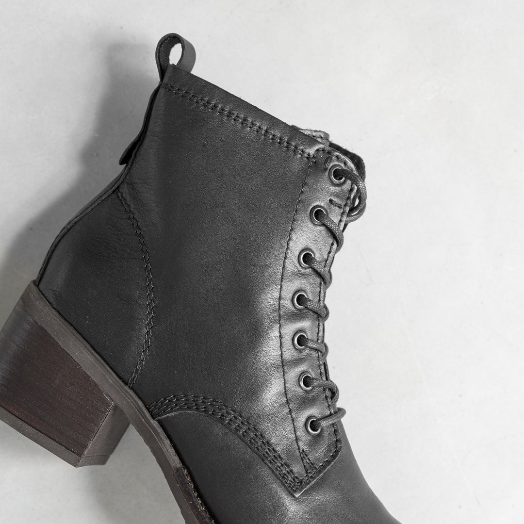 ANNIE ANKLE LACE BOOT Black Leather