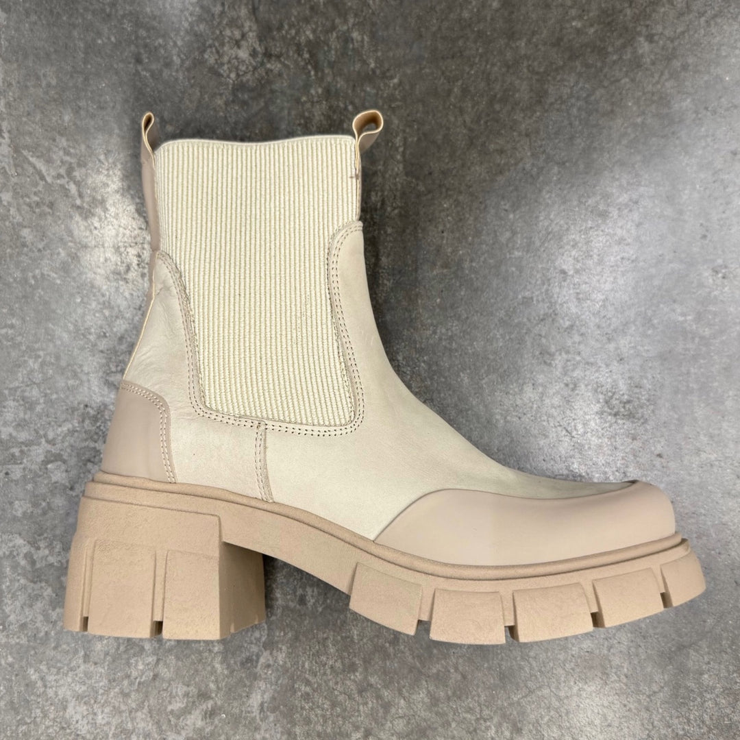 GILDA CHELSEA BOOT Sand Nubuck