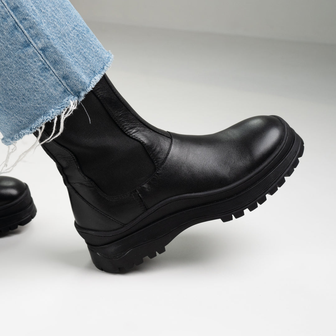 CHAYOTE LADIES CHELSEA Black Leather