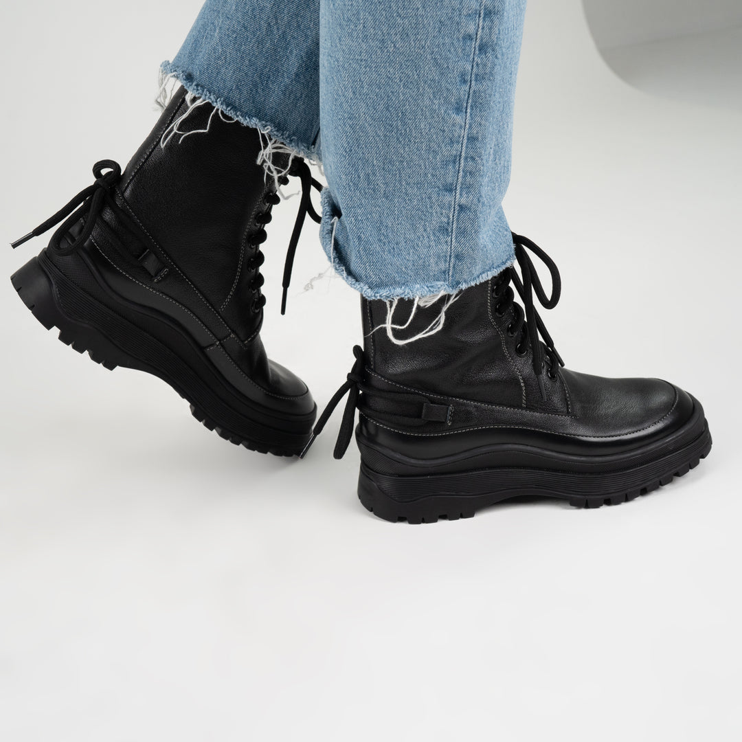 BRICE LADIES LACE UP BOOT Black Leather
