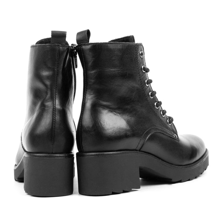 YALE LACE BOOTY Black Leather