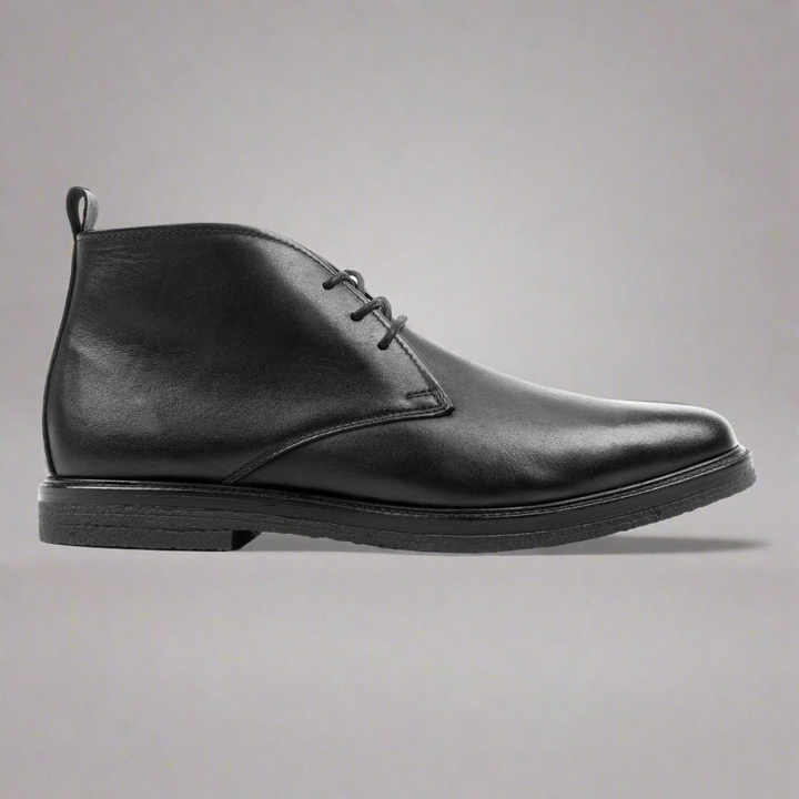 OSVALDO CHUCKKA Black Leather