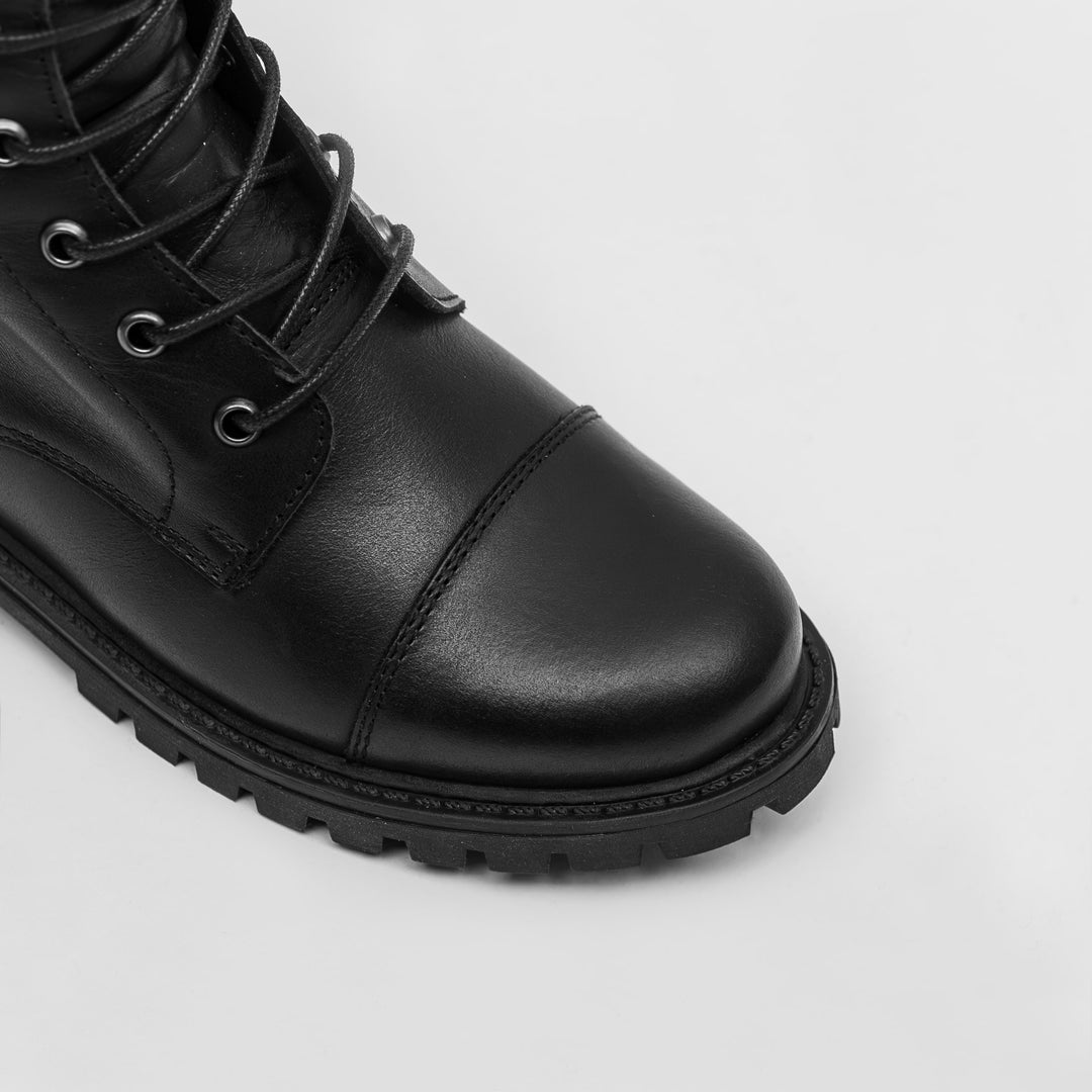 DART LACE UP BOOT Black Leather