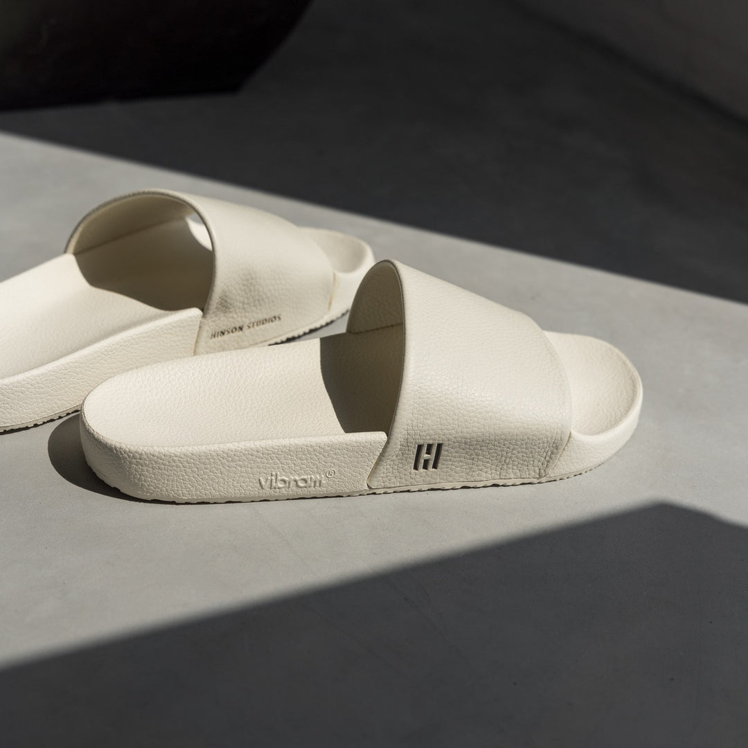 LUXURY GRIP SLIDE Off White Leather