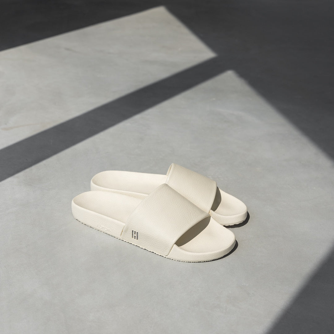 LUXURY GRIP SLIDE Off White Leather