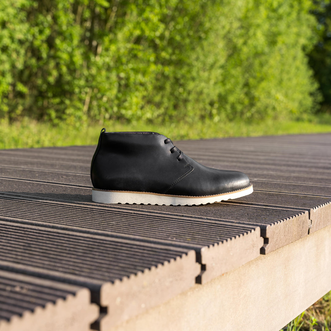 RAVAL CHUKKA Black Leather