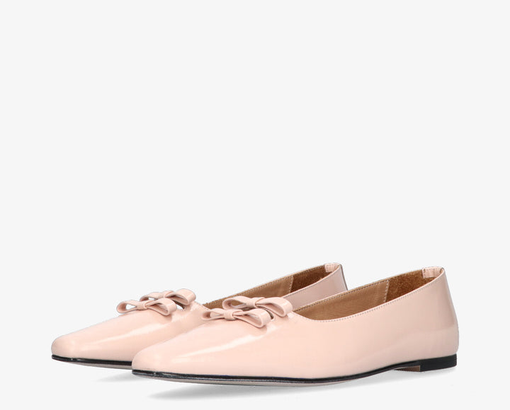 REA BOW Nude Patent Leather