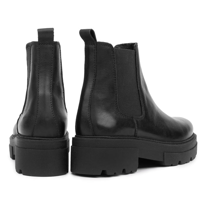 SHARI SHORT CHELSEA Black Leather