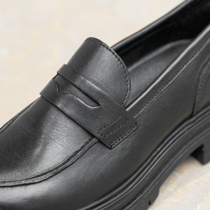 LEYTON LOAFER SADDLE Black Leather