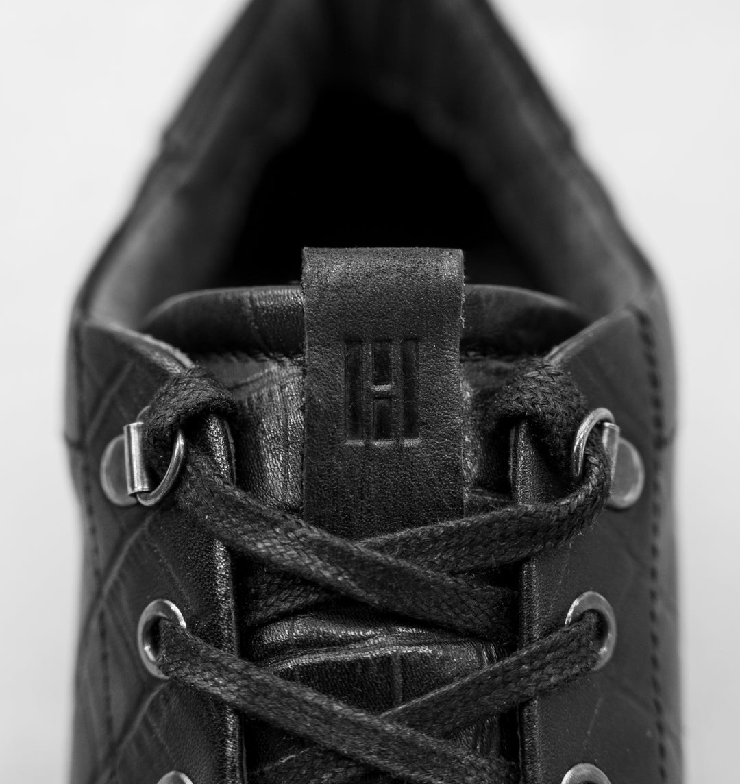 ESKO CITY LOW Coda Black Embossed Leather