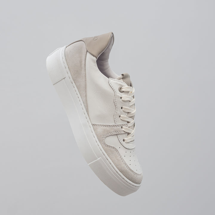 CAYENNE CLASSIC White/Beige