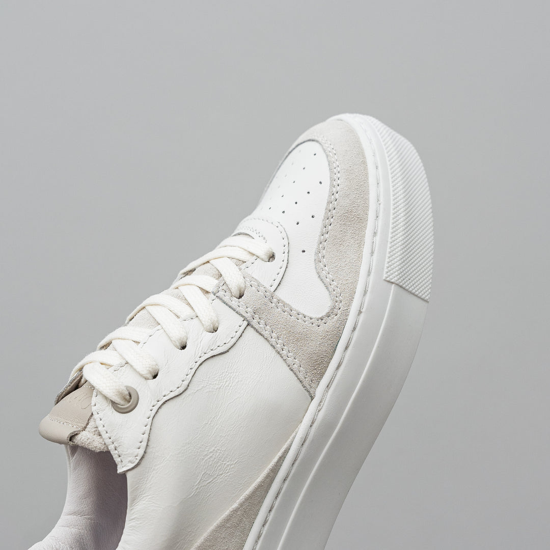 CAYENNE CLASSIC White/Beige